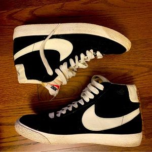 Nike Blazer 77 - Men’s 9.5 EU 42.5 - Black Suede